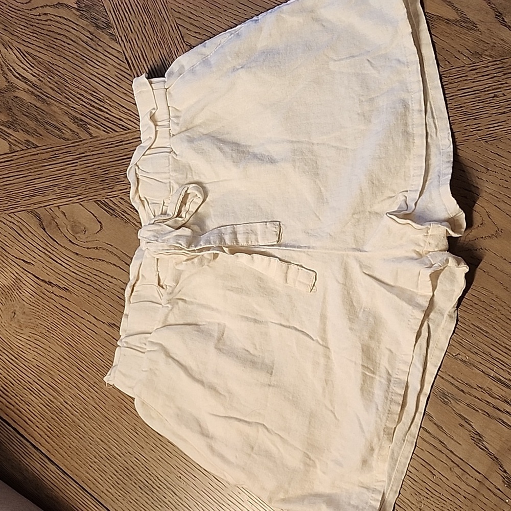 Linen shorts - Picture 1 of 4